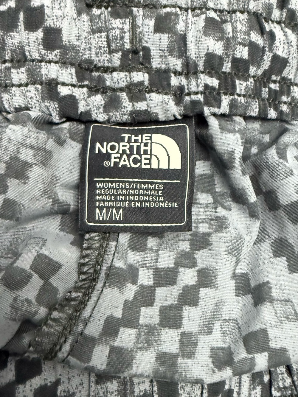 The North Face | Women's Gray Geometric Running Shorts | Size Medium - Picture 4 of 4